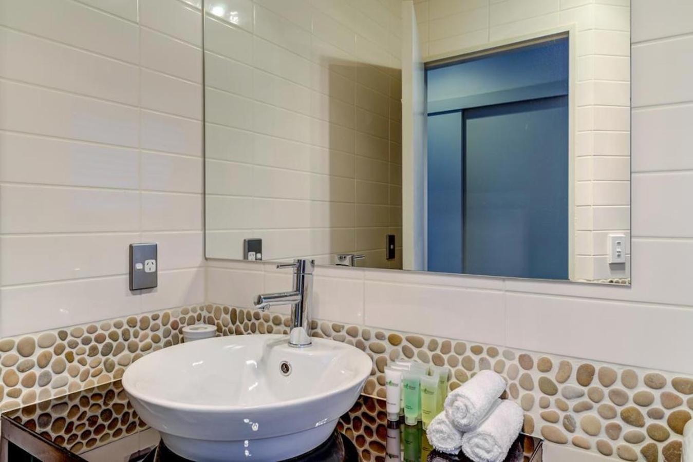 Lakefront Luxury Penthouse Central Queenstown Bagian luar foto