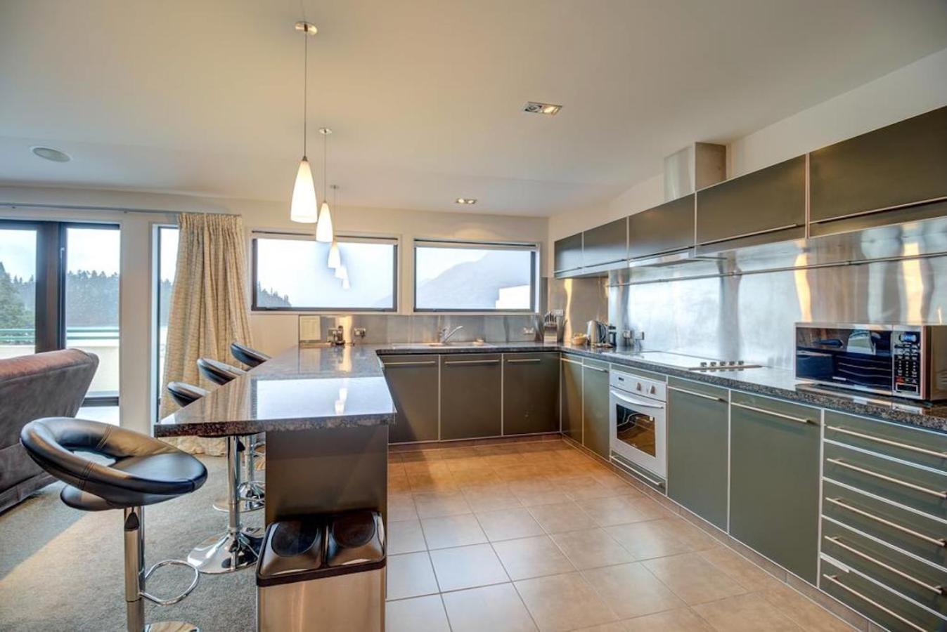 Lakefront Luxury Penthouse Central Queenstown Bagian luar foto